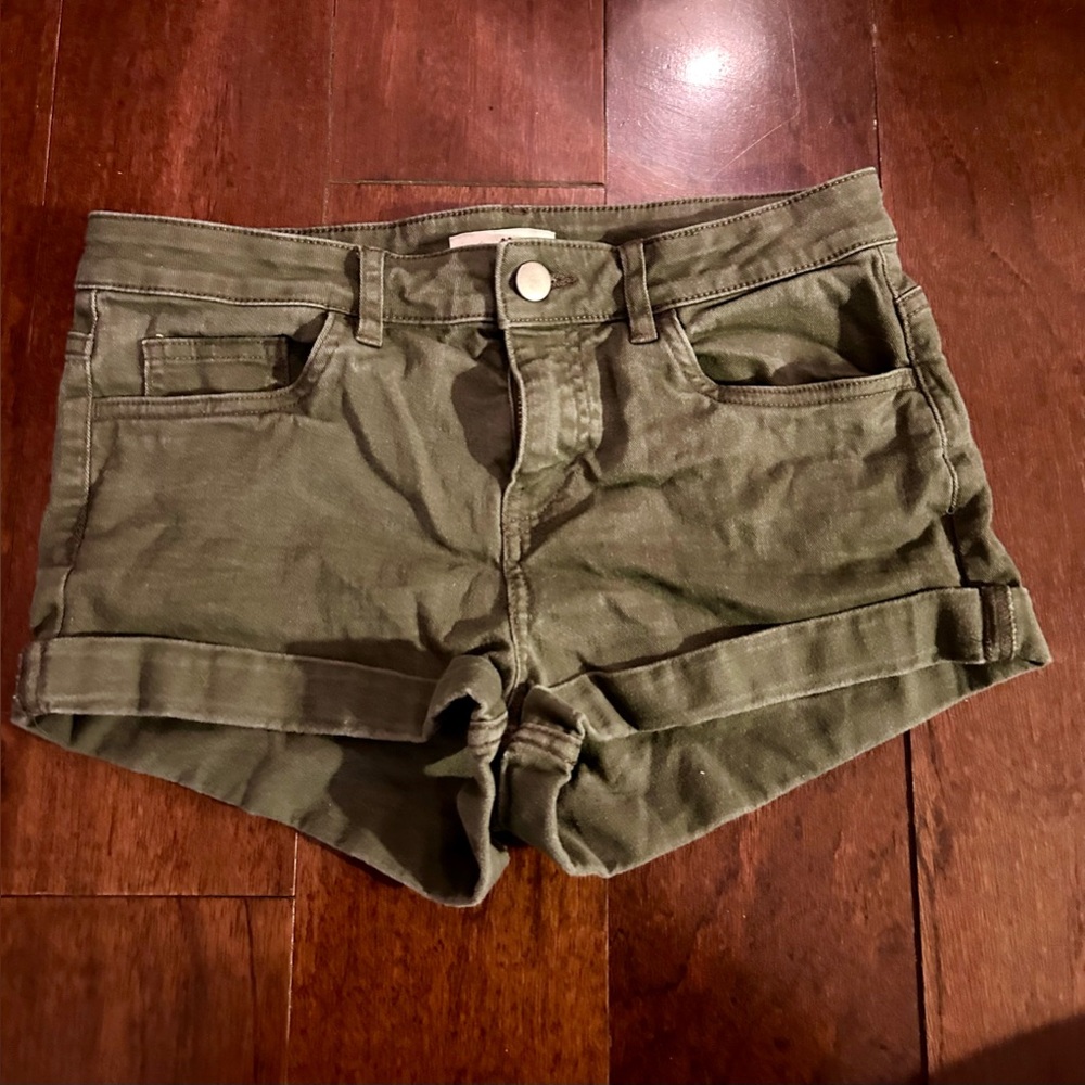 H&M Women’s Preppy, Cotton, Army Green Shorts, Sz 4; Great Basic/Closet Staple